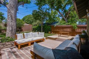 623 N Montclair Avenue - Photo 32