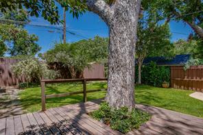 623 N Montclair Avenue - Photo 33