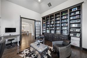 1008 Lexington Terrace - Photo 6