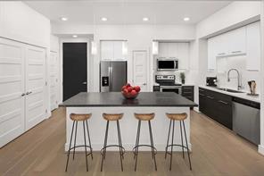 2727 Travis Street - Photo 3