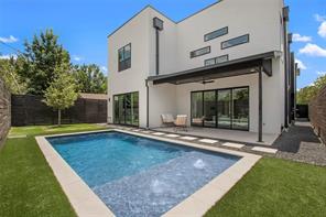 6718 Victoria Avenue - Photo 1