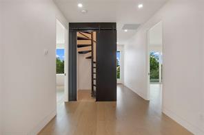 6718 Victoria Avenue - Photo 32