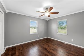 525 W 7th Street - Photo 12
