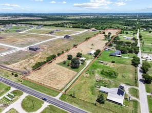 7301 Fm 35 - Photo 1