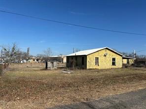 501 E 19th Street - Photo 1