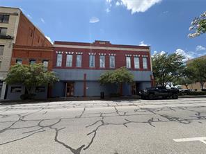 112 N Travis Street - Photo 1