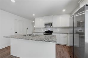 227 W Bond Street - Photo 11