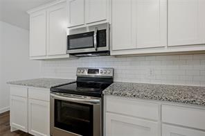 227 W Bond Street - Photo 12