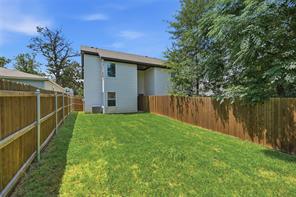 227 W Bond Street - Photo 23