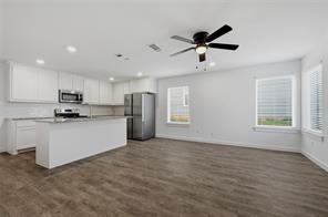227 W Bond Street - Photo 5