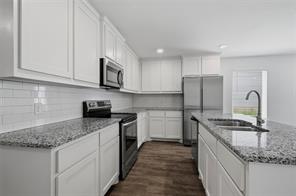 227 W Bond Street - Photo 9