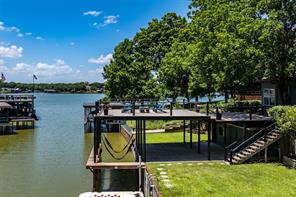 111 Hickory Creek Circle - Photo 1