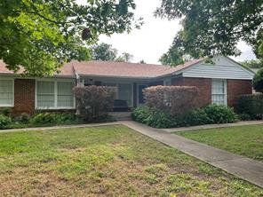 9428 Forest Hills Boulevard - Photo 1