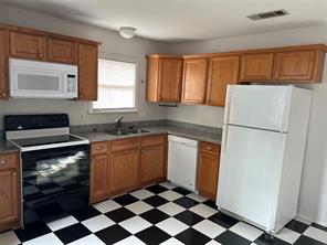 9428 Forest Hills Boulevard - Photo 5