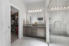 2740 LISA MARIA Street - Photo 18