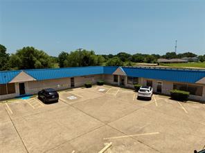606 S SEVEN POINTS Boulevard - Photo 1