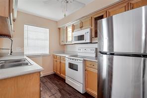 601 St Charles Drive - Photo 13