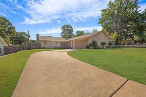 2507 Jewell Drive - Photo 2