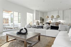 7526 Kenwell Street - Photo 8