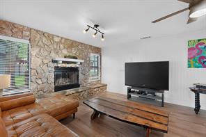305 Rock And Roll Lane - Photo 6