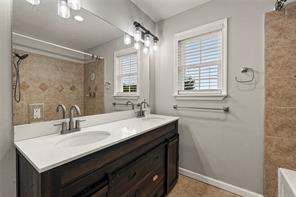 1305 S Robinson Drive - Photo 4