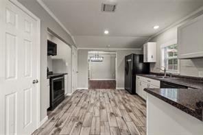 1305 S Robinson Drive - Photo 5