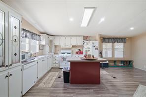 7237 Hayworth Highway - Photo 21