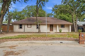 500 Bent Tree Court - Photo 1