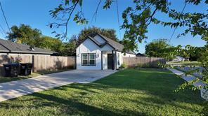 4709 Lee Street - Photo 1