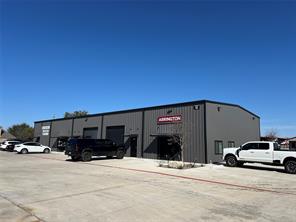 1803 E Fm 1187 - Photo 1