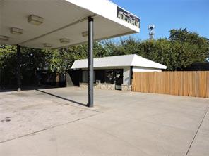7385 W Vickery Boulevard - Photo 1