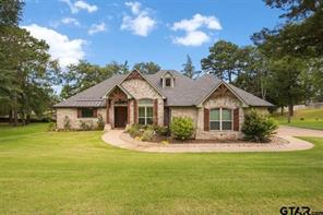 332 Hines Crossing - Photo 1