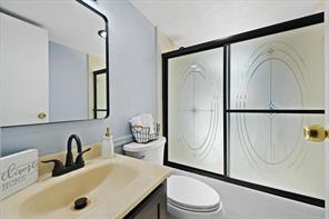 5431 Kings Manor Drive - Photo 18