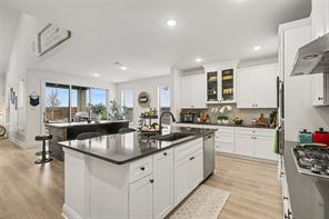 4204 Hacienda Parkway - Photo 3