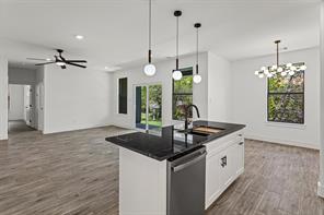 4711 Elizabeth Street - Photo 6
