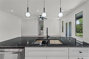 4711 Elizabeth Street - Photo 7