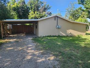 202 W Martin - Photo 1