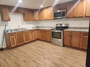 202 W Martin - Photo 2
