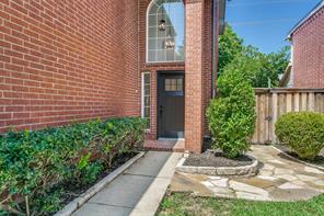 2116 Montclair Lane - Photo 3