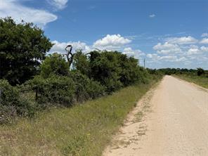 1450 CR 240 - Photo 2