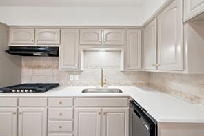 6632 Ellis Road - Photo 12