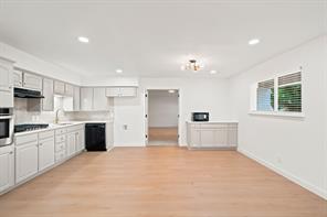 6632 Ellis Road - Photo 14