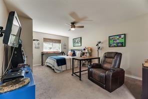 105 Baker Street - Photo 15