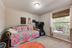 105 Baker Street - Photo 6
