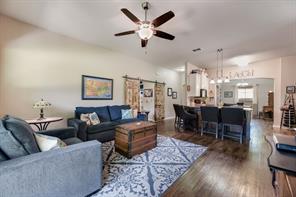 105 Baker Street - Photo 9