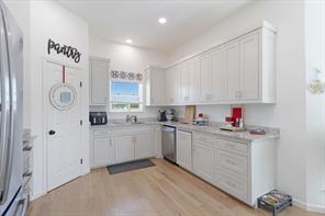 6514 Old Clarksville Road - Photo 17