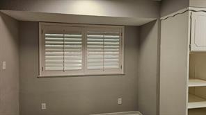 5660 Conlin Drive - Photo 36