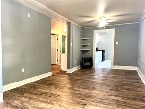 1017 Vine Street - Photo 2