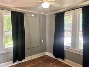 1017 Vine Street - Photo 9