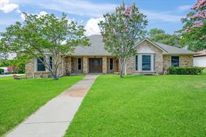 1621 Idlewood Drive - Photo 1